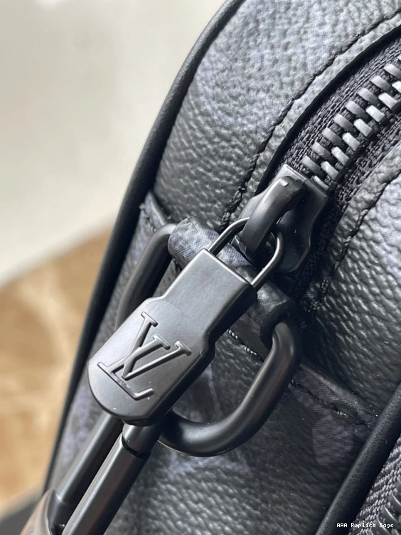 Aaa replica ru Alpha-11.0*18.5*6.5CM VUITTON Nano LOUIS 0814